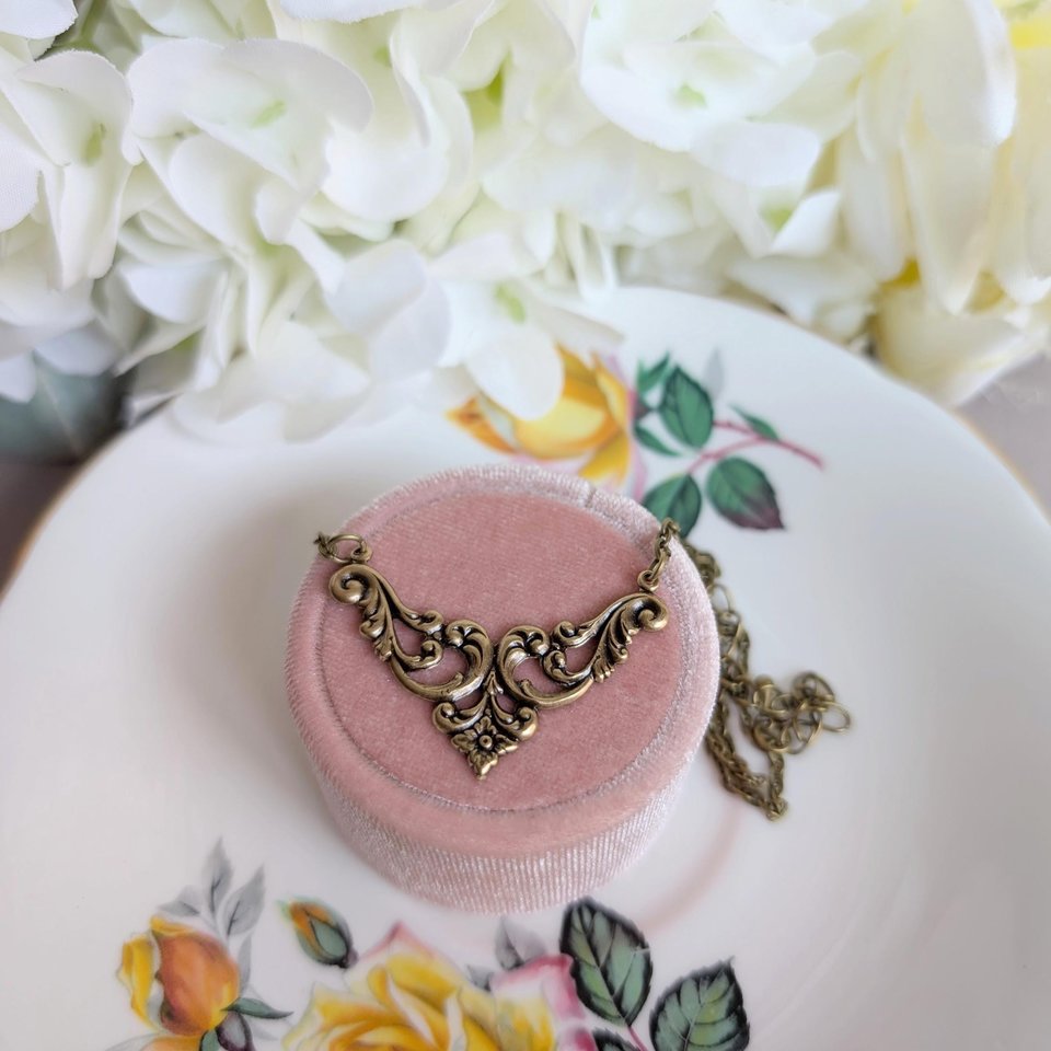 Antiqued Brass Filigree Choker Necklace – Cable Chain Vintage Style Jewelry, Gothic Victorian Inspired Accessory