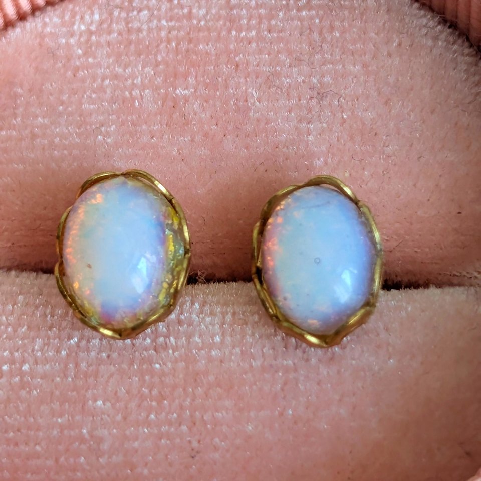 Vintage Glass Opal Stud Earrings – Milky White Pink Hues in Golden Brass Lacy Bezel