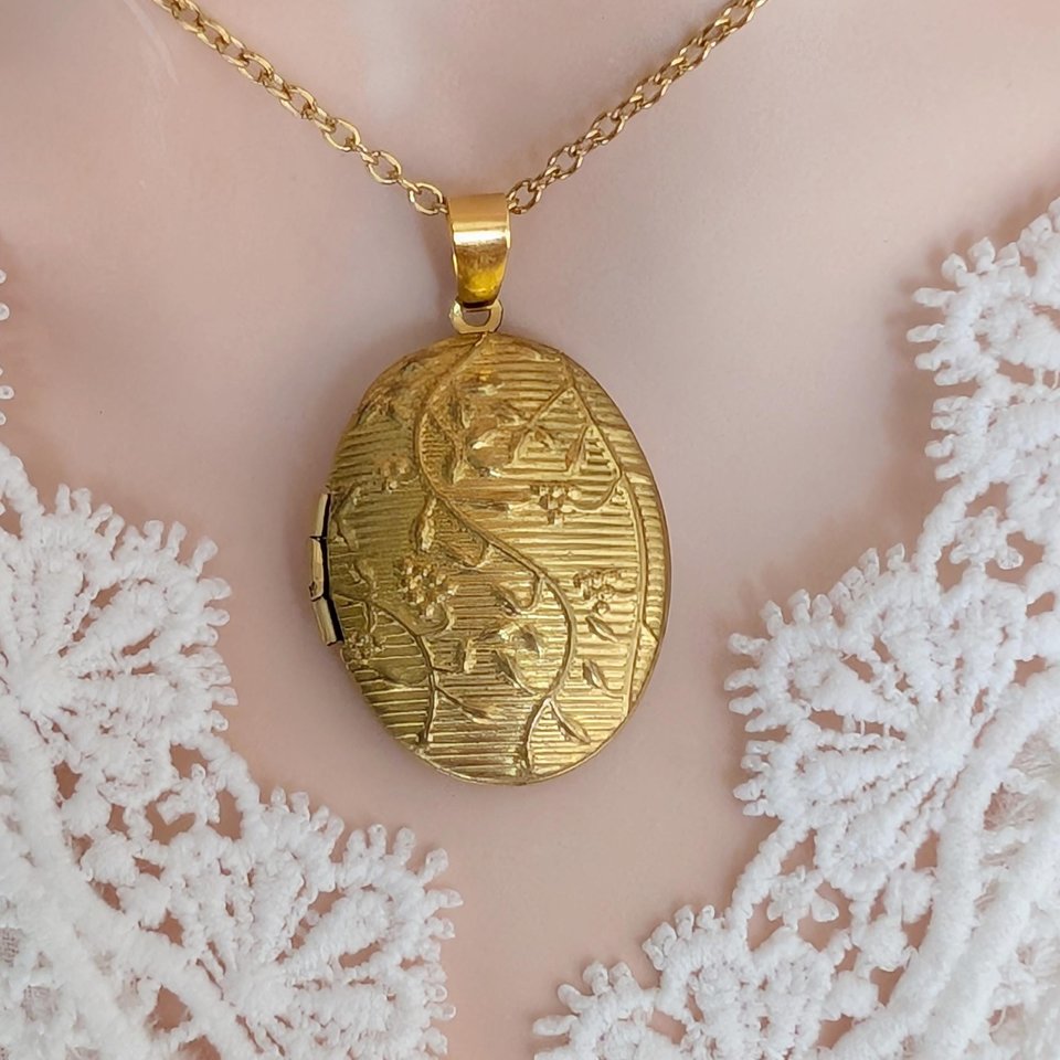 Embossed Vine Oval Locket Necklace, Vintage Style Brass Pendant