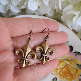 Fleur de Lis Earrings in Antiqued Brass, Vintage Style Jewelry